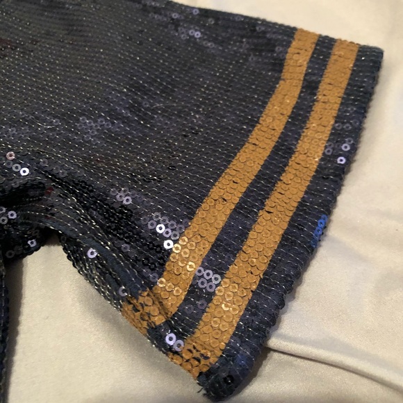 MUST GO NOW!! ✨LAST CHANCE FINAL SALE!!✨Zara Navy Blue Sequin Top - Picture 6 of 12